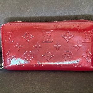 2009 Louis Vuitton red Vernis zip around long Wallet